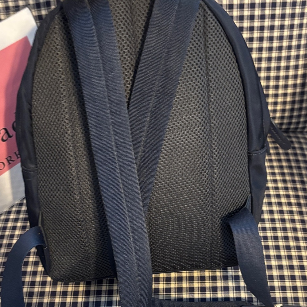 Kate Spade New York City Pack Medium - Picture 4 of 10